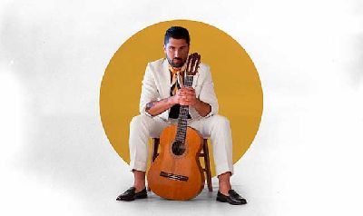 Foto promocional de Alejandro Astola