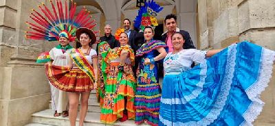 Foto promocional del Carnaval folclórico boliviano e iberoamericano en Sevilla