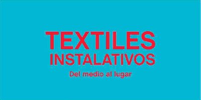 Cartel de la exposición Textiles instalativos. Del medio al lugar en el CAAC de Sevilla 2021