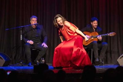 Foto promocional de Florilegio Flamenco de Carina La Debla