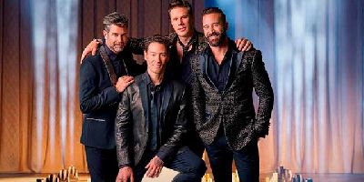 Foto promocional del grupo Il Divo para Closer