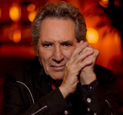 Foto promocional de Miguel Ríos