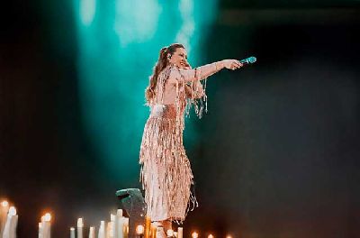 Foto promocional de Navidad con Niña Pastori