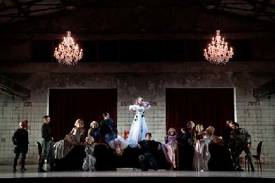 Foto promocional de la ópera Lucrezia Borgia