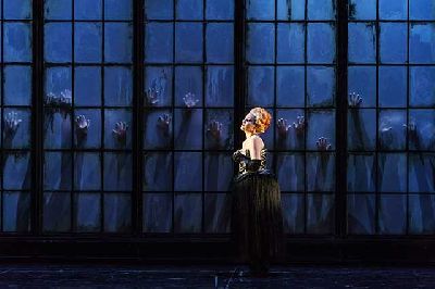 Foto promocional de la ópera Roberto Devereux de Gaetano Donizetti