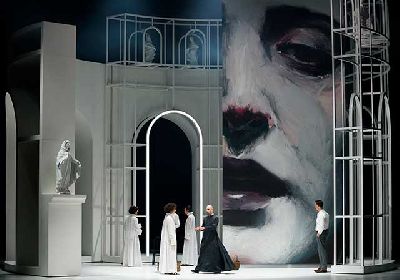 Foto promocional de la ópera Tosca de Giacomo Puccini