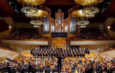 Foto promocional de la Orquesta y Coro Nacionales de España (OCNE)