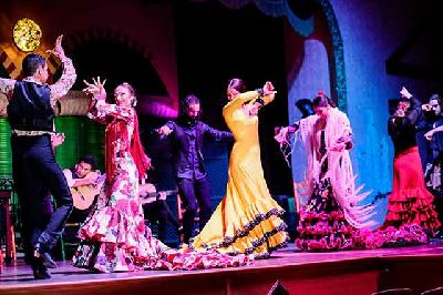 Foto promocional de un espectáculo en el Tablao flamenco El Palacio Andaluz en Sevilla