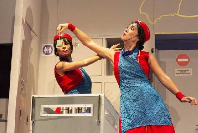 Foto promocional de la obra de teatro Aerolíneas Ibéricas