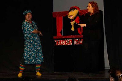 Foto promocional de Al son de un cuento de la compañía Andén Mágico
