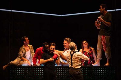 Foto promocional del espectáculo teatral La Patética del Centro Dramático Nacional y Teatro Kamikaze