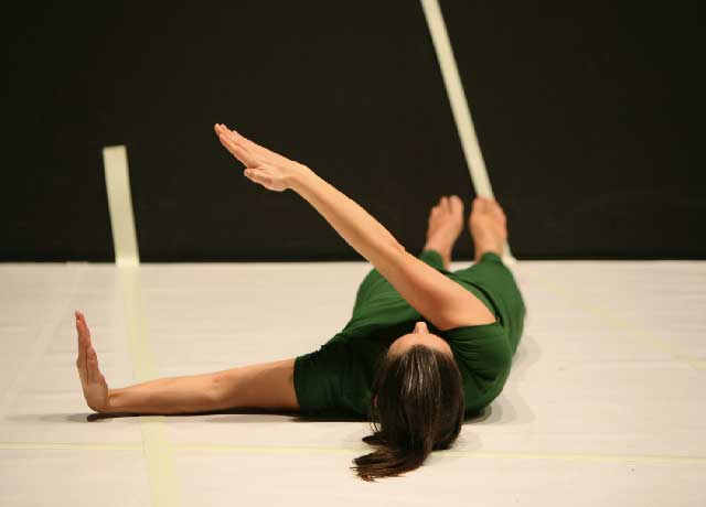 El 23 y el 24 de marzo de 2012 cuatro coreografías de Cindy Van Acker en el Teatro Central de Sevilla