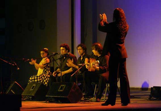 Recital flamenco en las Noches de verano en la Buhaira de Sevilla con Sentir Flamenco